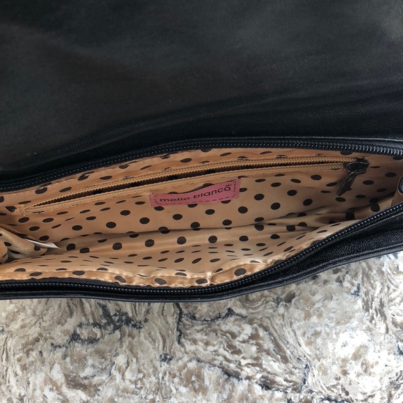 💫✨ Lined Black Leather Clutch w/ Wristlet ✨💫 - Picture 3 of 5